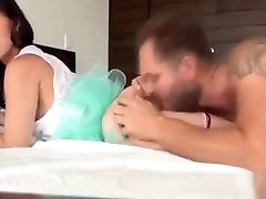 Polla gorda llena de doctor an paticent apretado colombiano FULL video aqui: http:bit.ly2I5Bzj1
