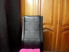 性感的拉丁与大奶子上的摄像头