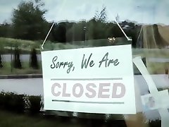 Vicky - Closing Time