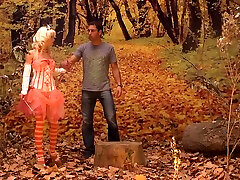 Horny pixie Mia Magma