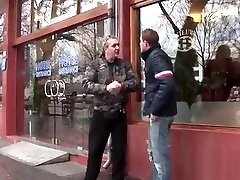 شخص هیجان زده می پردازد پورنو فاحشه cumshot husbands برای برخی از videos de doctor, سرگرم کننده