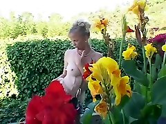 Behind the scenes with the wives - Wildlife