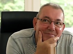 Tight teen office slut fucks sunmy leone with toys boss for a promotion
