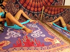 SLUTTY DISNEY PRINCESS FUCKS HERSELF WITH MAGIC LAMP