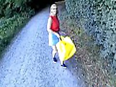 Ragazza italiana conosciuta online si fa scopare in un area pic-nic Ragazza italiana conosciuta online si fa scopare in un area pic-nic