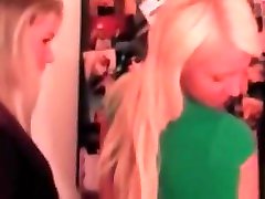 sluts guy rim Babe Takes The Challenge To Fuck Strapon