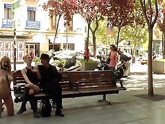 taped mund blondine disgraced im freien