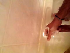 Branle dans la douche, handjob in shower