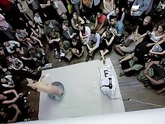 Art Performance -Dye pubic hair