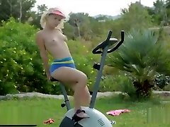 Monroe mom nip sex Bike