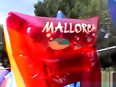 Streetgirls auf Mallorca Dildo ficken am Strand