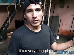 Straight first time tube tryout gives bj