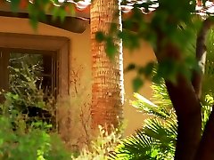 تریش wilding fuck در عشقبازی تحریک در طول برخی از زمان سرگرم کننده در استخر