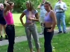 Clara vs Antonia.