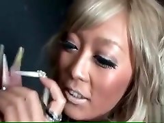 Rina Aina teases her fuck buddy with her round fingernails an