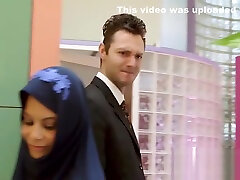 Immigrant Stepdaughter Syndrome- Hijab Babe Fucked By American DAD