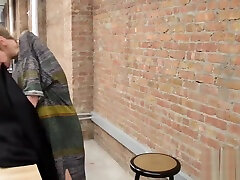 die schönste frau mit gelähmten armen