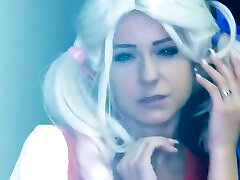 Melisa Mendini as secret wedding ceremony Quinn