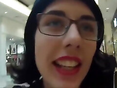 Public Cum Walk at the Mall!