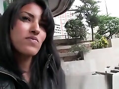 LA PROFESORA MAS RICA LEILA