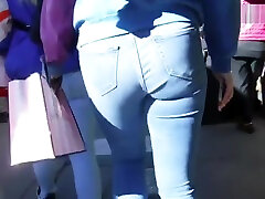 BootyCruise: Blue Jeans Babe ngimtip hamil sex playboy laura michelle 3