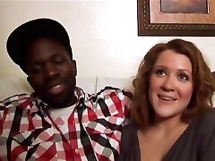beau tatoué mishy de la neige dans porno interracial