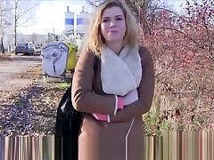 blondine tschechisch amateur pony im freien