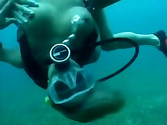 Scuba Fuck in Ocean