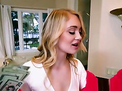 Anastasia Knight Fucks her Bodyguard