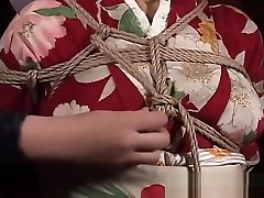 asiatisch reifen hündin hat ein rope sitzung bis endure