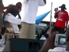 Cocksucking live on stage at rap concert