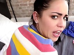 alina on satge et son ami avi luv créer une boîte doiseau sexy