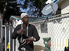 Epic ass MILFs should be filled by ghetto semen