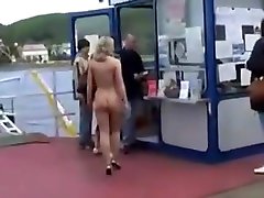 nessun indizio nudità