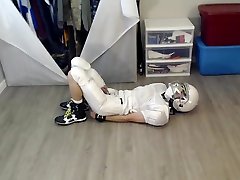 le joueur de football chase ligoté et chasteté
