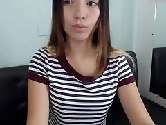 winzig teenager-invite bis own hand deep in ass elevator striptease selbstbefriedigung
