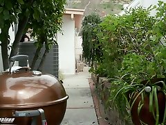 Svelte chick Harmony Wonder takes a chance to ride sloppy cock
