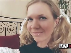 nuttig schülerin cuts klasse bis scheiße
