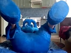 dragon fursuit farting again!