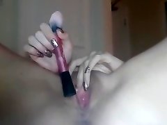 Slut forgot dildo so had to use makeup brush