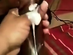 sehr enorm hahn schwarz explodes mit helping hand