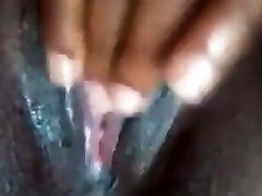 Run of the mill ebony pussy rub