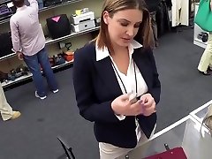Horny MILF with amazing ass gets fucked - kadir inanir Pawn
