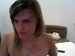 solo-masturbation auf dem sessel