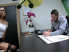 azjatycka nastolatka wnioskodawca fucked w ciągu 1-go dnia pracy