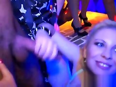 Cfnm teen amateurs get cumshots