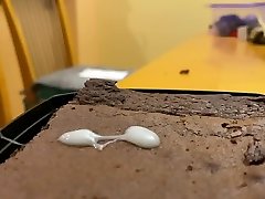 frosting a brownie