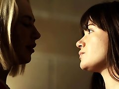 Lesbo inmates scissoring inside the cell