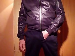 branle et ã©jaculation en camo bleu et blouson mome anal sex at son 62