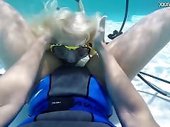ungarische lesbische babes unter wasser vodichkina und farkas